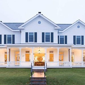 The Quogue Club